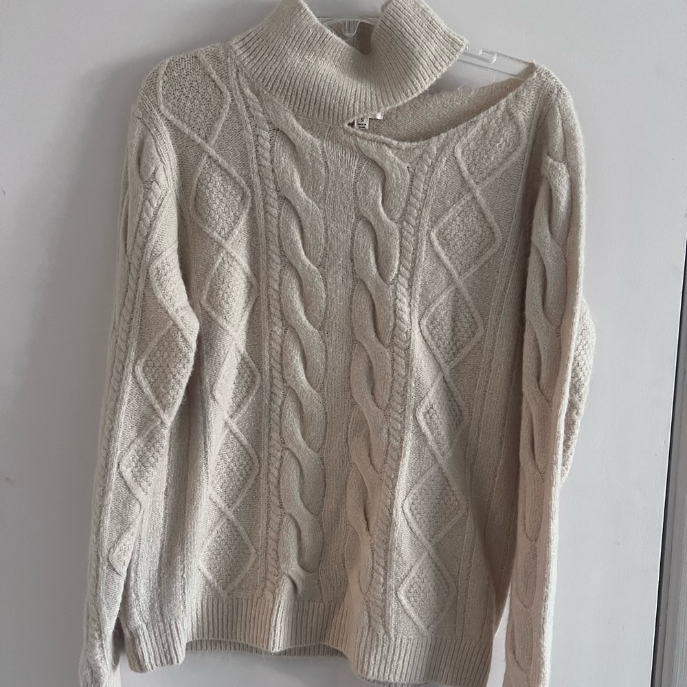 BiBi NWOT cutout sweater